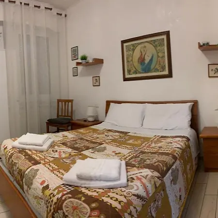 Family In Apartmán